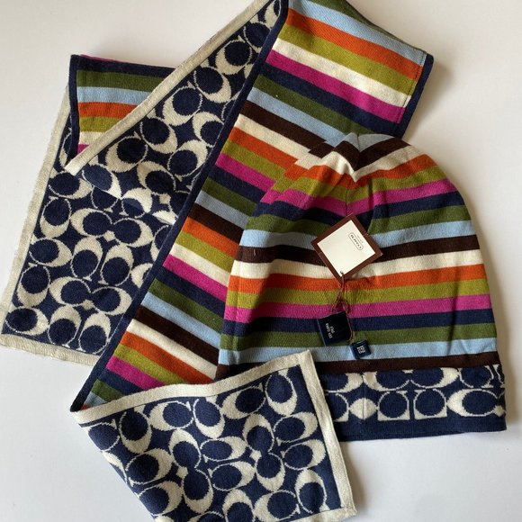 Coach Hat & Scarf Reversible Set - Picture 3 of 5